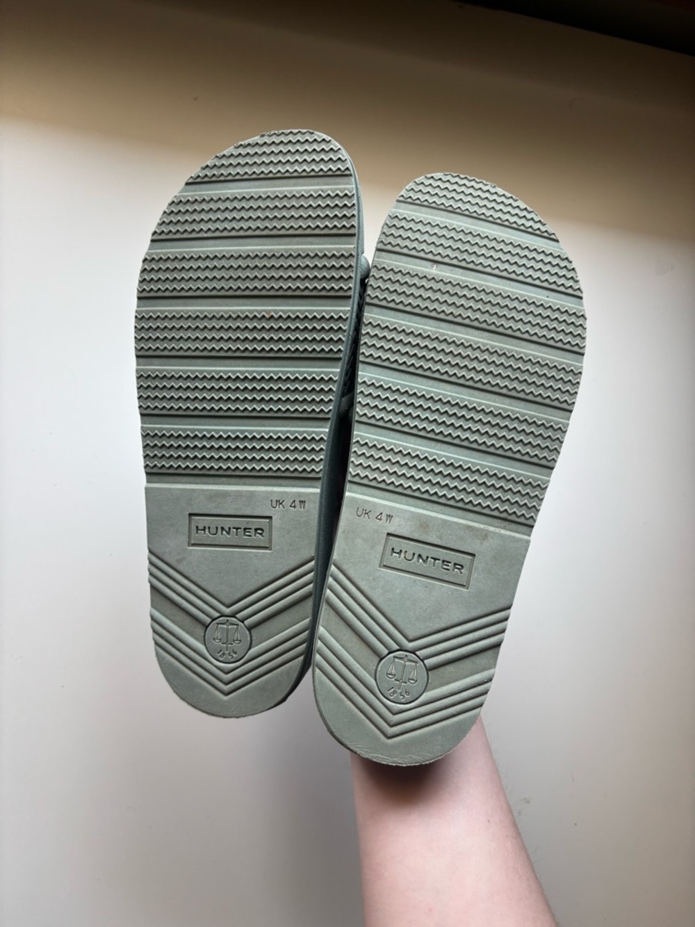 Hunter Slides - Picture 5 of 6